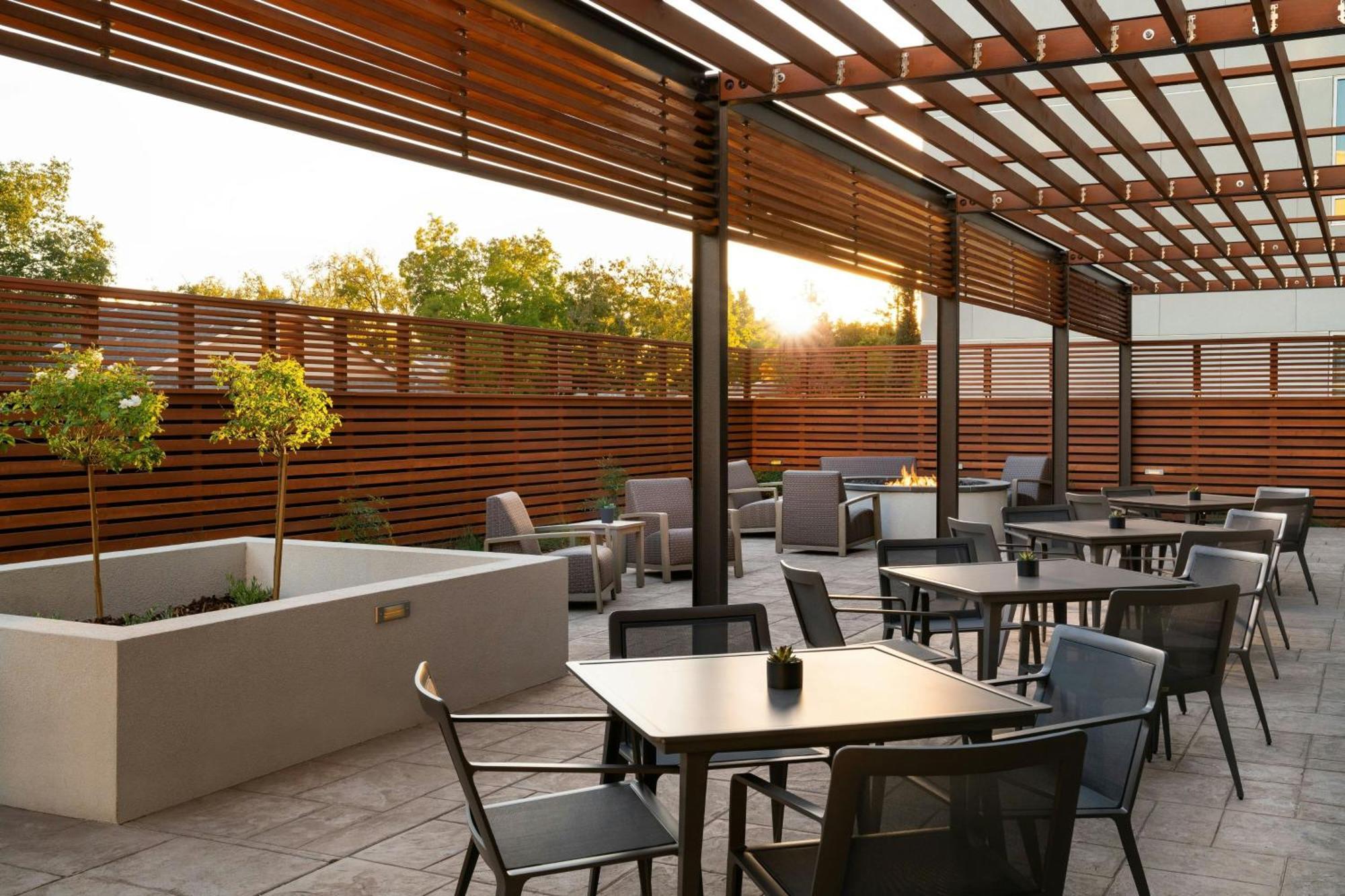 Courtyard By Marriott Cleveland Tn Hotel Exterior photo